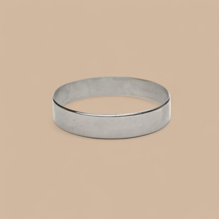 Kubota Crankshaft Sleeve 17381-23280 Compatible for Kubota Engine V3307 Tractor M4700 M4900 M5030 M5700 M6040F M6060HD M7040HD M7060HD