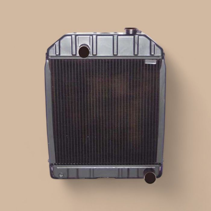 Ford 4 ROW Radiator C7NN8005E 83916415 Compatible for Ford Tractor 5000 5100 5600 6600