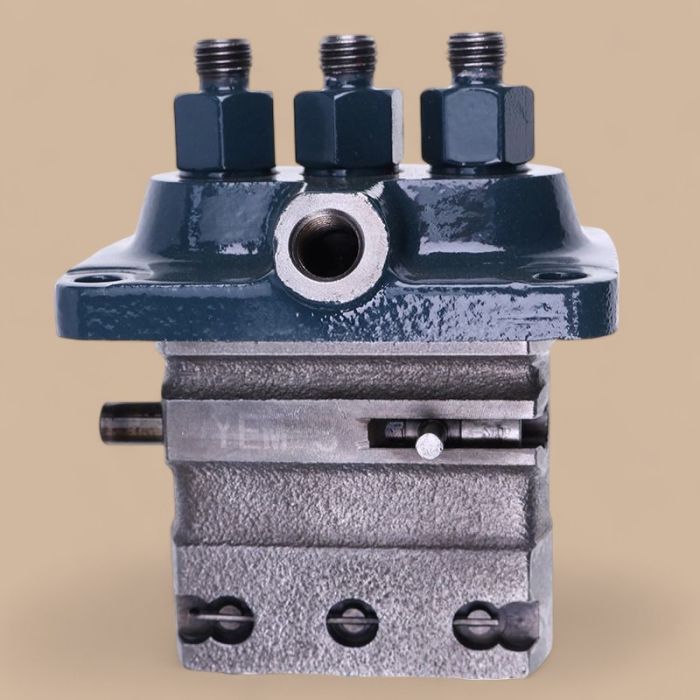 Kubota D750 Fuel Injection Pump 6652665 Compatible for Kubota Engine Bobcat Excavator 220 320
